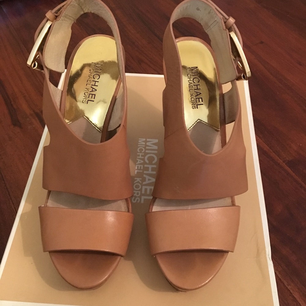 Michael Kors Carla Platform Wedge Size 8